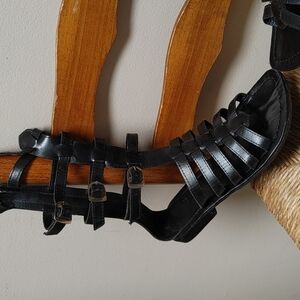 Rare Vintage 4 Buckle Gladiator Sandals 8